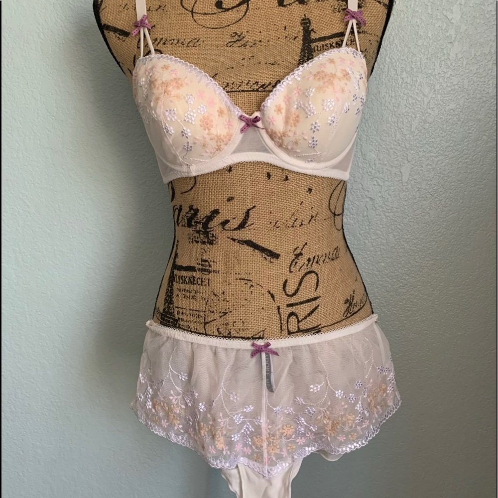 Adore Me set